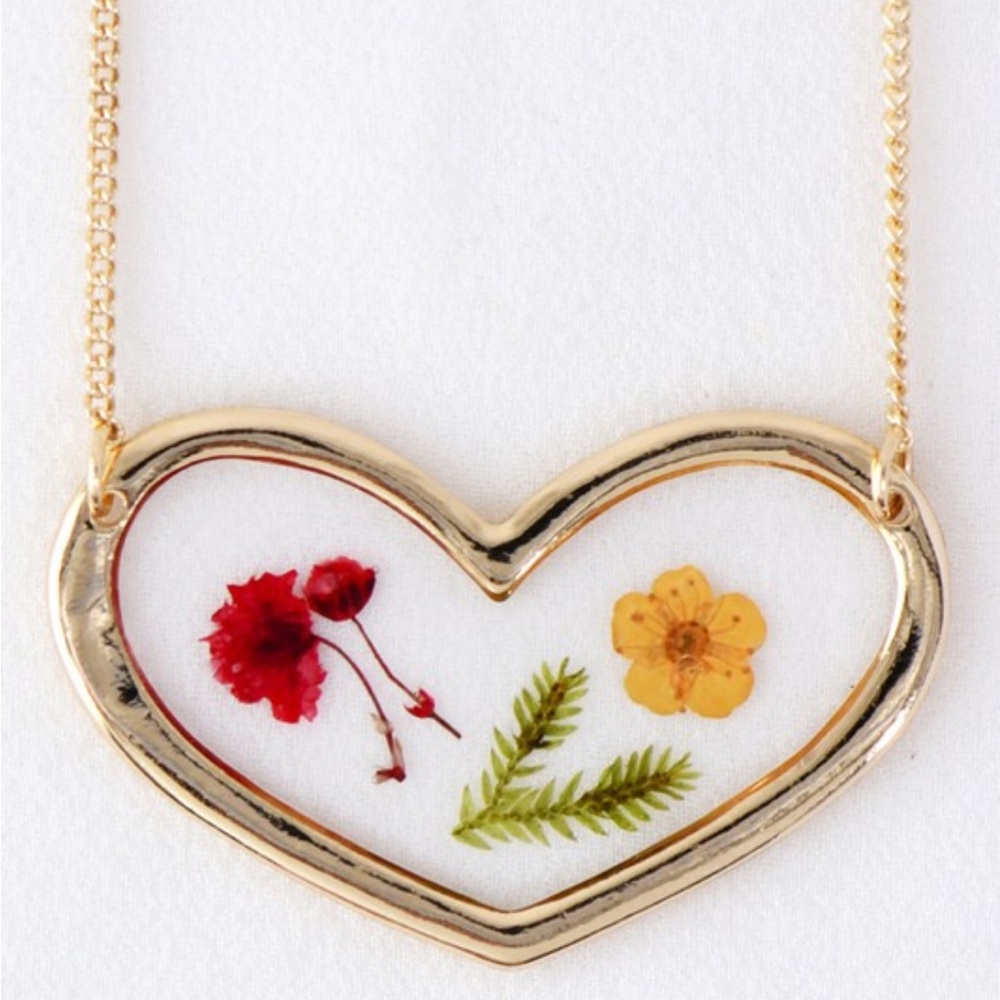 Handmade Real Pressed Dried Flower Botanical Resin Heart Necklace